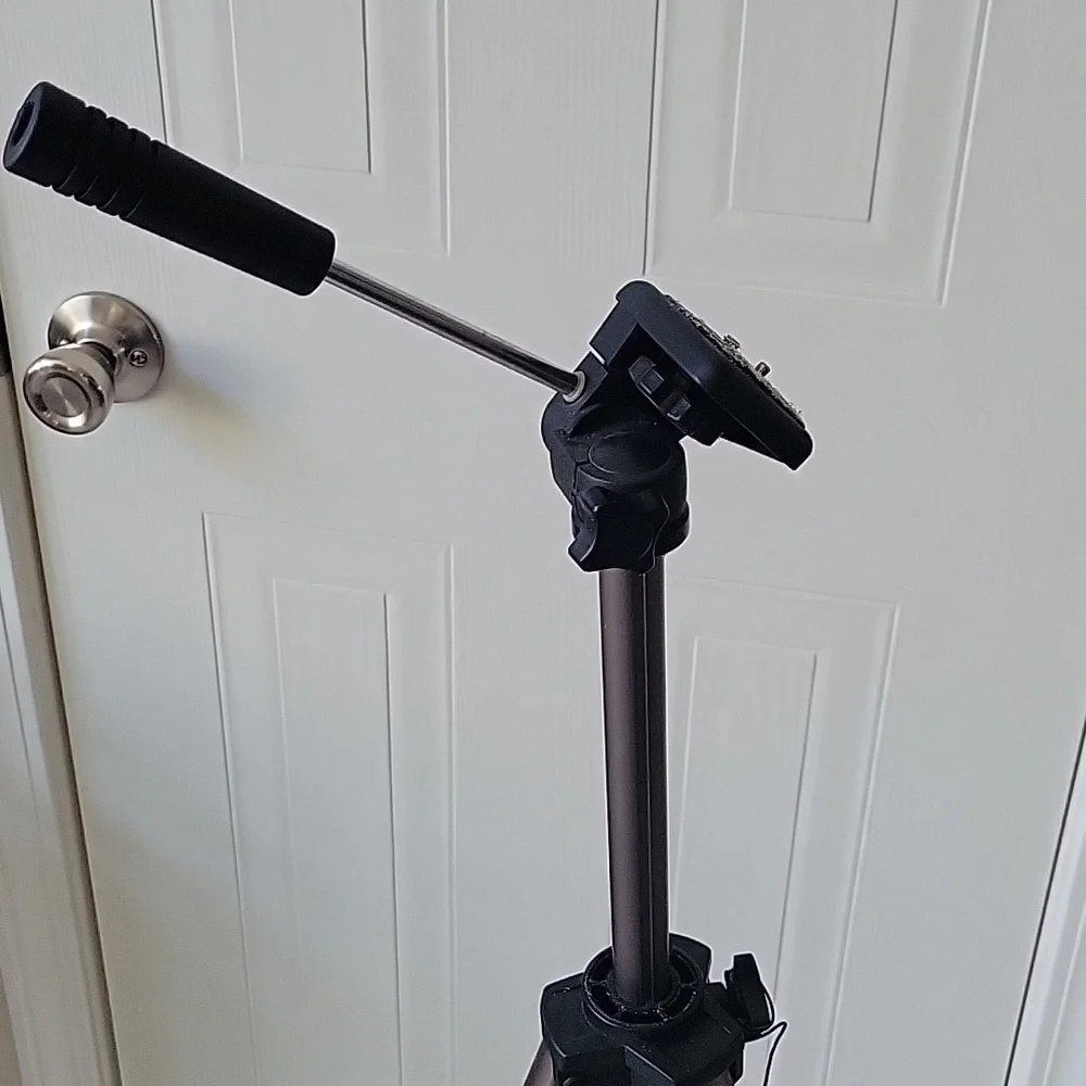 Tri pod